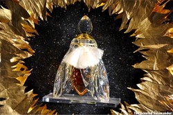 Guerlain Crystal Bee Bottle: Perfume Eye-Candy of the Day {Fragrance Images & Ads}